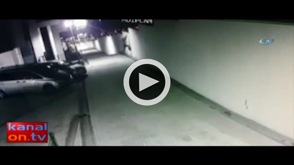 Örümcek adamı andıran hırsızlar kamerada