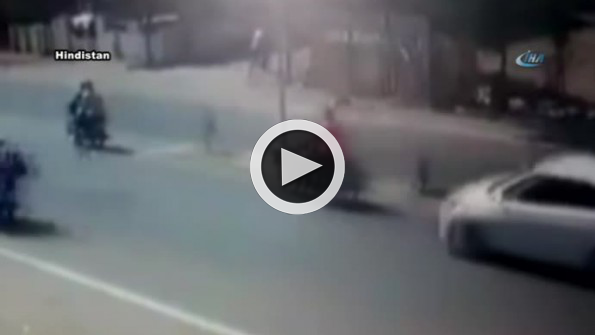 Kamyon motosikleti ezdi: 2 ölü, 1 yaralı