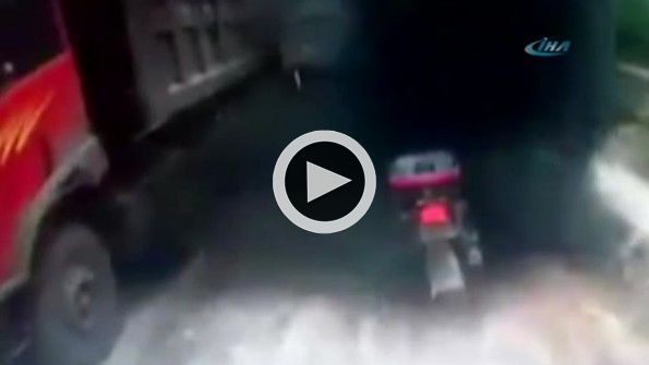 Motosikletli dumana boğuldu