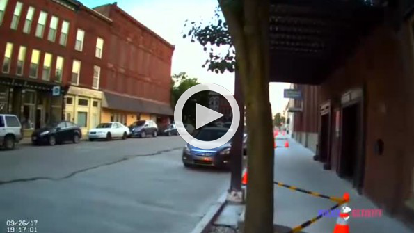Film çekimini gerçek sanan polis, oyuncuya ateş açtı!