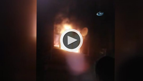 Korkutan yangın kameraya böyle yansıdı: 3 yaralı