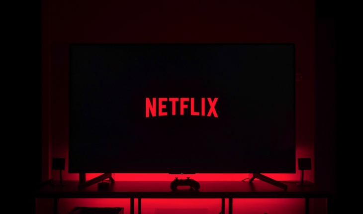 Netflix şifre paylaşma dönemini bitiriyor