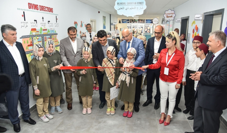 “İki Dilli Eğitim Dünyası Sokağı” açıldı
