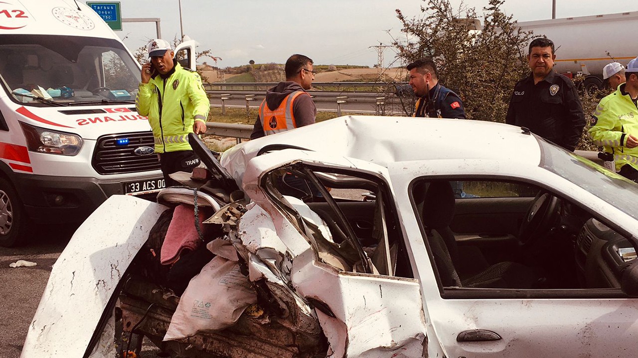 İki otomobilin çarpıştığı kazada 5’i depremzede 8 kişi yaralandı