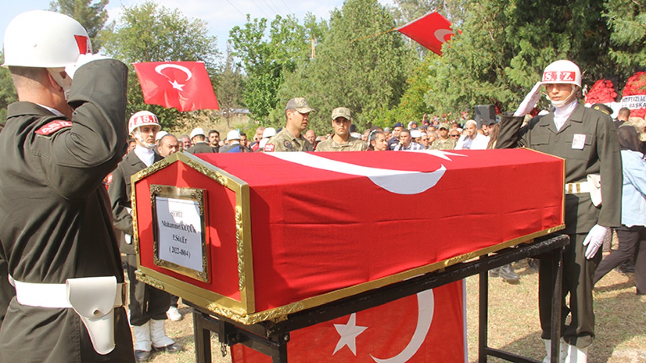 Pençe-Kilit Harekatı bölgesinde şehit olan Muhammet Küçük son yolculuğuna uğurlandı